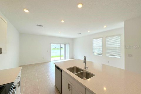 Touwnhouse à louer à Wesley Chapel, Floride: 3 chambres, 144.28 m2 № 2421812 - photo 4