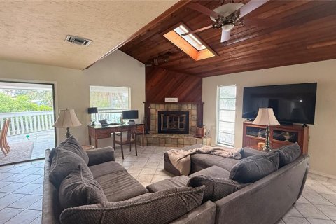 House in Saint Pete Beach, Florida 3 bedrooms, 256.22 sq.m. № 1917006 - photo 9