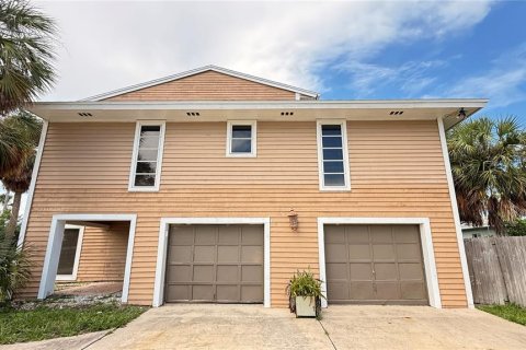 House in Saint Pete Beach, Florida 3 bedrooms, 256.22 sq.m. № 1917006 - photo 4