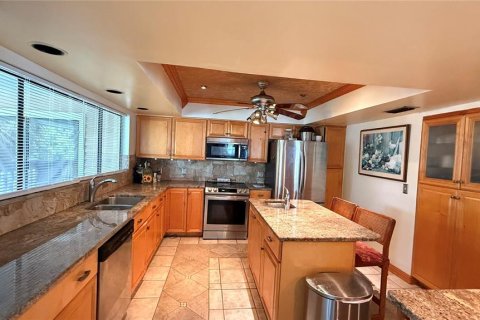 House in Saint Pete Beach, Florida 3 bedrooms, 256.22 sq.m. № 1917006 - photo 14