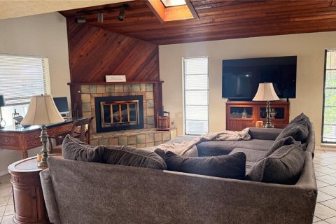 House in Saint Pete Beach, Florida 3 bedrooms, 256.22 sq.m. № 1917006 - photo 7