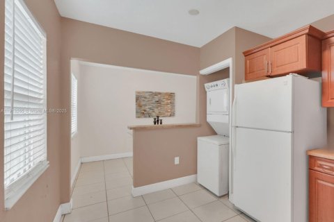 Купить виллу или дом в Майами-Гарденс, Флорида 3 спальни, 111.11м2, № 1970665 - фото 13