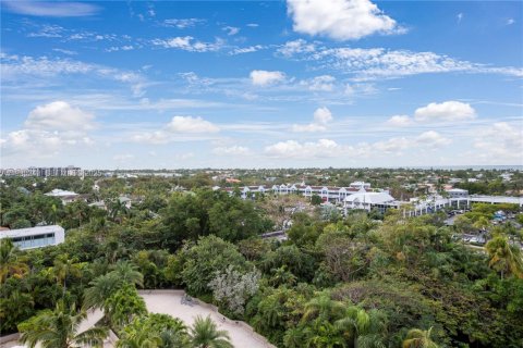 Condo in Key Biscayne, Florida, 2 bedrooms № 1989036 - photo 17