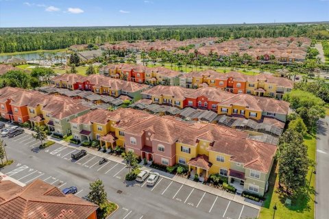 Townhouse in Kissimmee, Florida 4 bedrooms, 176.14 sq.m. № 1638033 - photo 5