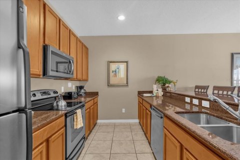 Townhouse in Kissimmee, Florida 4 bedrooms, 176.14 sq.m. № 1638033 - photo 11