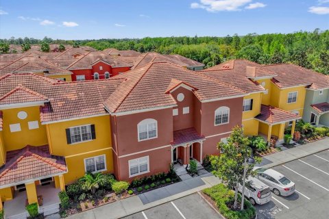 Townhouse in Kissimmee, Florida 4 bedrooms, 176.14 sq.m. № 1638033 - photo 3