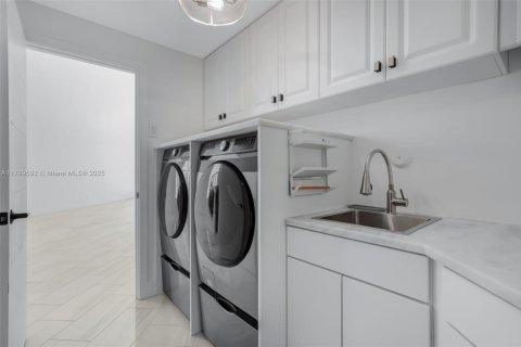 Villa ou maison à louer à Boynton Beach, Floride: 5 chambres, 284 m2 № 1711593 - photo 5