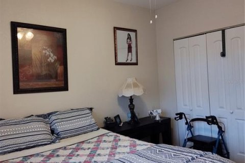 Condo in Kenneth City, Florida, 2 bedrooms  № 1547478 - photo 10