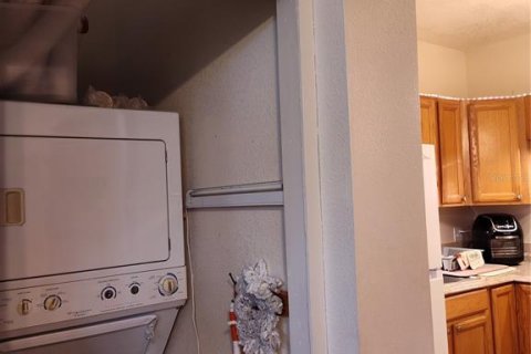 Condo in Kenneth City, Florida, 2 bedrooms  № 1547478 - photo 16