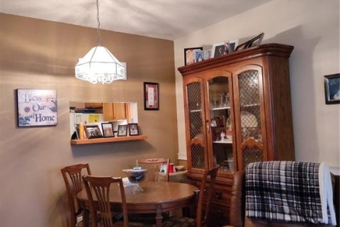 Condo in Kenneth City, Florida, 2 bedrooms  № 1547478 - photo 9