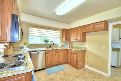 House in Bartow, Florida 5 bedrooms, 309.64 sq.m. № 1198969 - photo 30