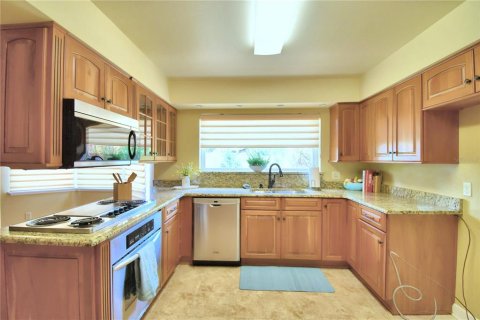 House in Bartow, Florida 5 bedrooms, 309.64 sq.m. № 1198969 - photo 28