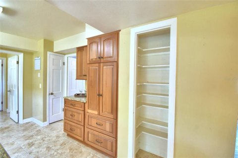 House in Bartow, Florida 5 bedrooms, 309.64 sq.m. № 1198969 - photo 26