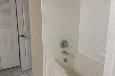 Condominio en alquiler en Orlando, Florida, 1 dormitorio, 73.76 m2 № 1678382 - foto 7