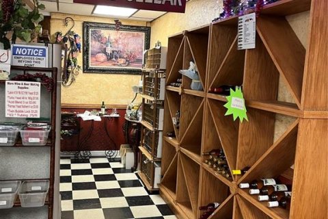 Propiedad comercial en Spring Hill, Florida № 2239802