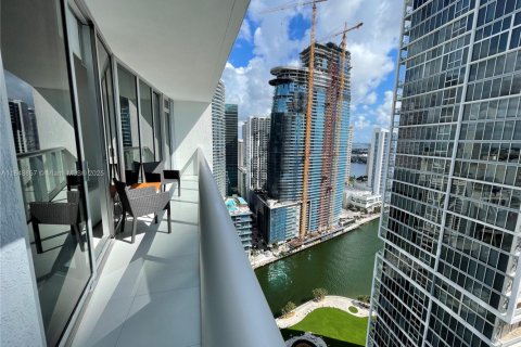 Condo in Miami, Florida, 1 bedroom  № 2168272 - photo 15
