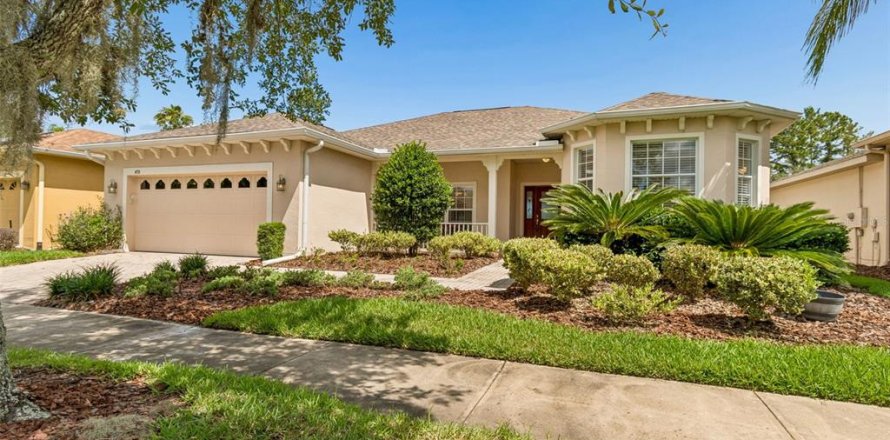 House in Kissimmee, Florida 2 bedrooms, 189.33 sq.m. № 2101421