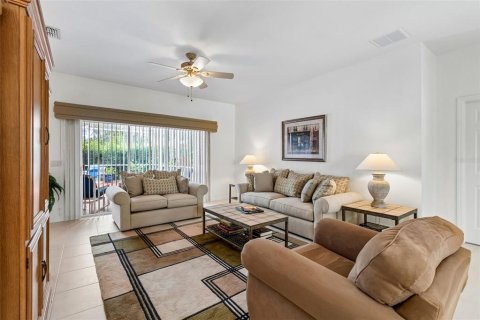 House in Kissimmee, Florida 2 bedrooms, 189.33 sq.m. № 2101421 - photo 9