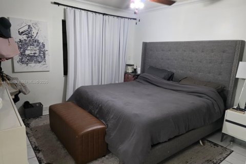 Townhouse in Kendall, Florida 3 bedrooms, 117.43 sq.m. № 1996884 - photo 6