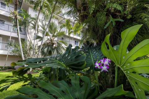 Купить кондоминиум в Корал-Гейблс, Флорида 2 спальни, 78.32м2, № 1946574 - фото 22