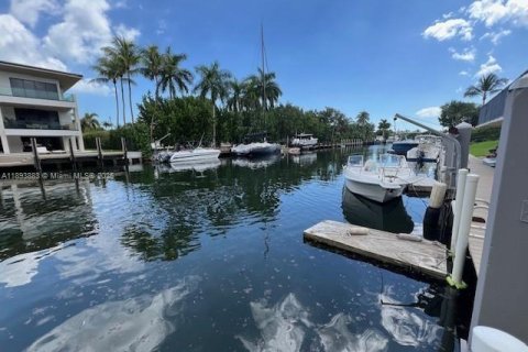 Купить кондоминиум в Корал-Гейблс, Флорида 2 спальни, 78.32м2, № 1946574 - фото 21