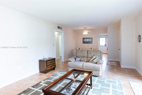 Купить кондоминиум в Корал-Гейблс, Флорида 2 спальни, 78.32м2, № 1946574 - фото 6