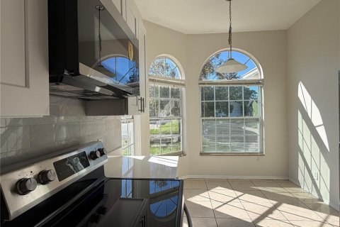 Villa ou maison à louer à Orlando, Floride: 3 chambres, 125.98 m2 № 2414956 - photo 5