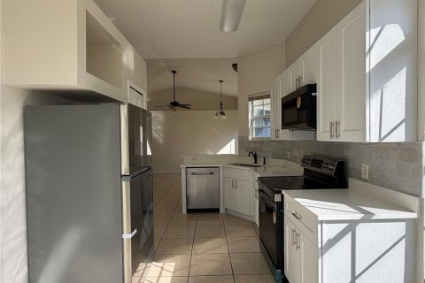 Villa ou maison à louer à Orlando, Floride: 3 chambres, 125.98 m2 № 2414956 - photo 6