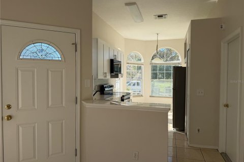 Villa ou maison à louer à Orlando, Floride: 3 chambres, 125.98 m2 № 2414956 - photo 3