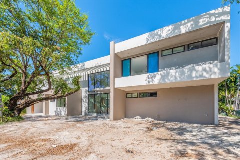 House in South Miami, Florida 6 bedrooms, 549.98 sq.m. № 1691293 - photo 2