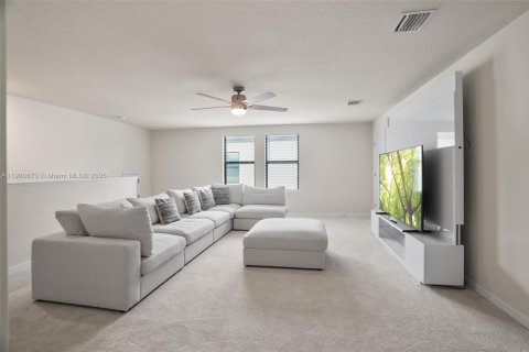 Casa en venta en Tamarac, Florida, 5 dormitorios, 265.7 m2 № 1952069 - foto 28