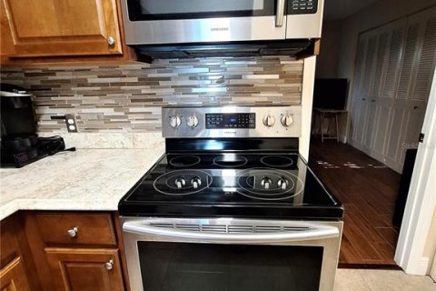 Condo in New Smyrna Beach, Florida, 1 bedroom  № 1519861 - photo 10