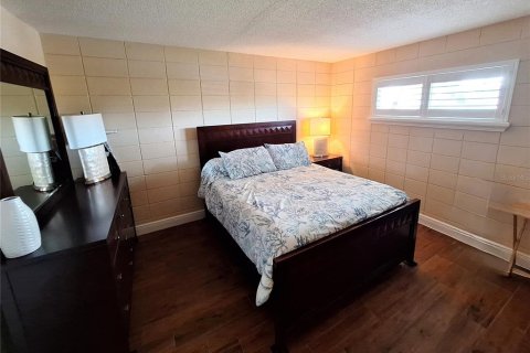 Condo in New Smyrna Beach, Florida, 1 bedroom  № 1519861 - photo 13
