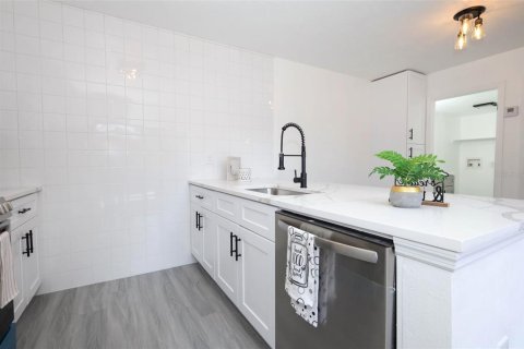 Copropriété à louer à Orlando, Floride: 2 chambres, 119.38 m2 № 1846516 - photo 9