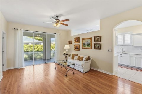 Villa ou maison à vendre à Cape Coral, Floride: 3 chambres, 137.68 m2 № 2142876 - photo 4