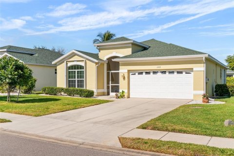 Villa ou maison à vendre à Cape Coral, Floride: 3 chambres, 137.68 m2 № 2142876 - photo 2