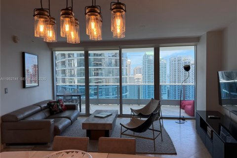 Condominio en alquiler en Miami, Florida, 2 dormitorios, 116.59 m2 № 2007938 - foto 3