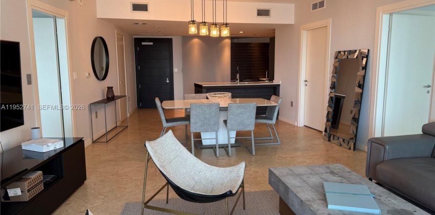 Condominio en Miami, Florida, 2 dormitorios  № 2007938