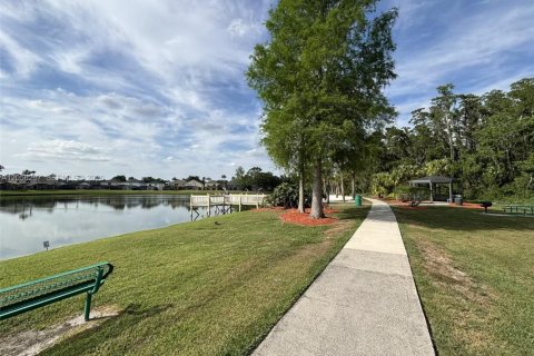 Townhouse in Kissimmee, Florida 3 bedrooms № 2189570 - photo 12