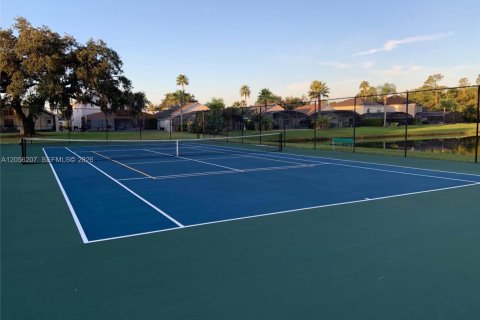 Townhouse in Kissimmee, Florida 3 bedrooms № 2189570 - photo 16