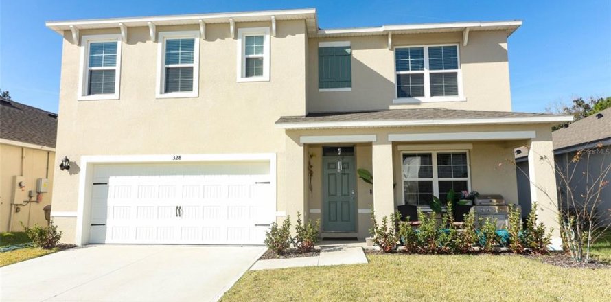 Casa en Saint Cloud, Florida 5 dormitorios, 241.64 m2 № 1540137