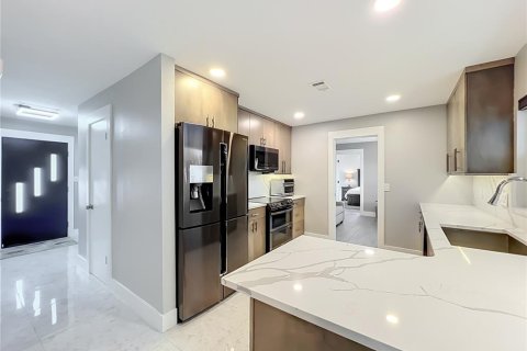 House in Winter Park, Florida 3 bedrooms, 153.01 sq.m. № 2423624 - photo 5
