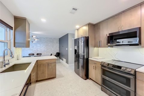House in Winter Park, Florida 3 bedrooms, 153.01 sq.m. № 2423624 - photo 7