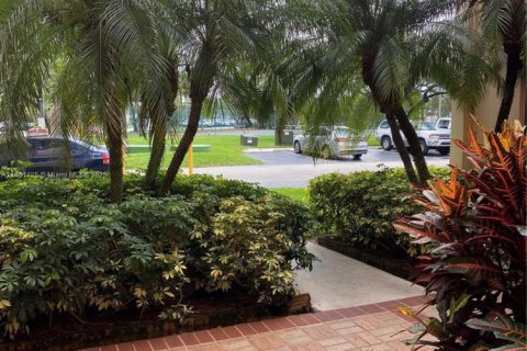 Copropriété à louer à Miami, Floride: 1 chambre, 65.5 m2 № 1857499 - photo 3