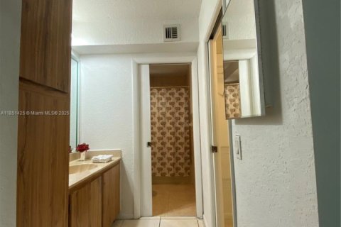 Copropriété à louer à Miami, Floride: 1 chambre, 65.5 m2 № 1857499 - photo 23