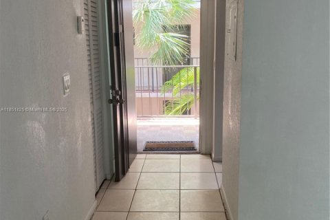 Copropriété à louer à Miami, Floride: 1 chambre, 65.5 m2 № 1857499 - photo 12