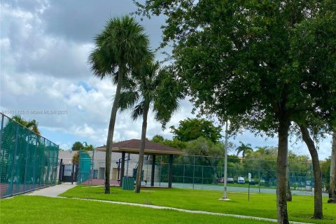 Copropriété à louer à Miami, Floride: 1 chambre, 65.5 m2 № 1857499 - photo 4
