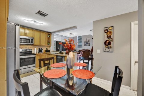 Villa ou maison à vendre à Plantation, Floride: 3 chambres, 129.13 m2 № 1990247 - photo 15