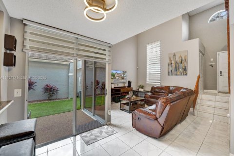 Villa ou maison à vendre à Plantation, Floride: 3 chambres, 129.13 m2 № 1990247 - photo 4