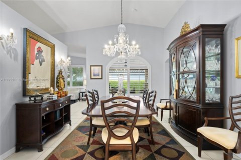 House in Miami, Florida 4 bedrooms, 172.52 sq.m. № 1874544 - photo 24